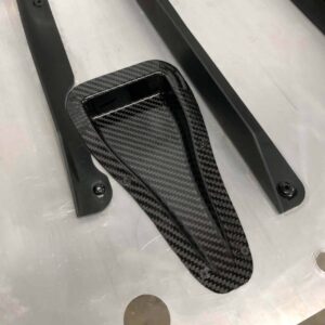 Ecope carbone fond plat